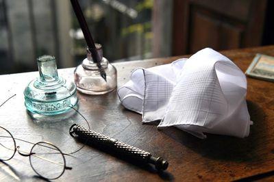 SIMONNOT-GODARD - Créateurs français de mouchoir en tissu, batiste de coton et linons de luxe.